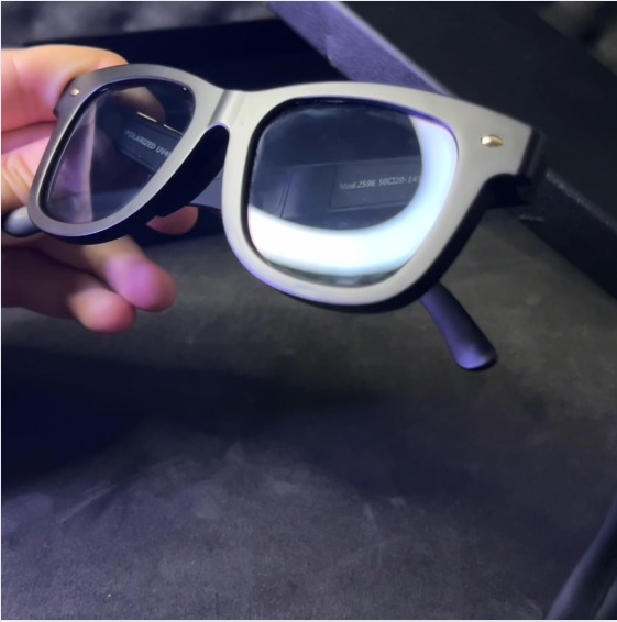 Aura Smart™ — Lentes inteligentes con control de oscurecimiento manual